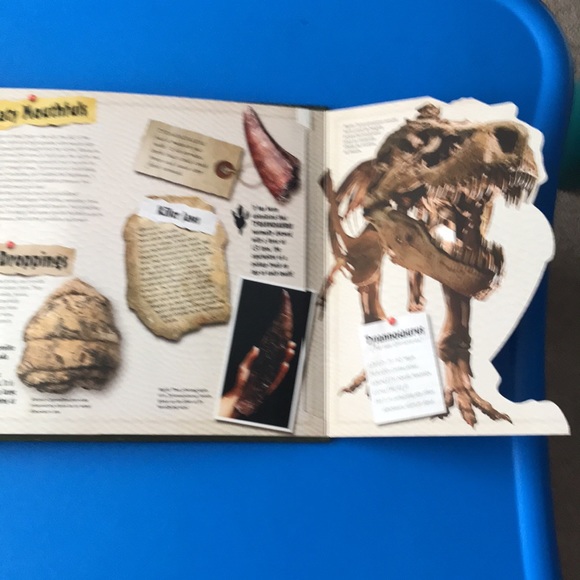 Extreme Dinosaurs by Robert Mash - Picture 6 of 10